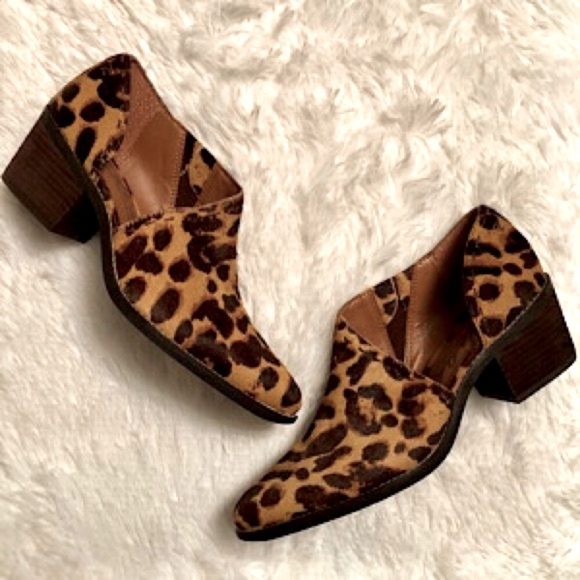 “NEW” Zodiac Maddie Half d'Orsay Leopard Bootie - Picture 4 of 7